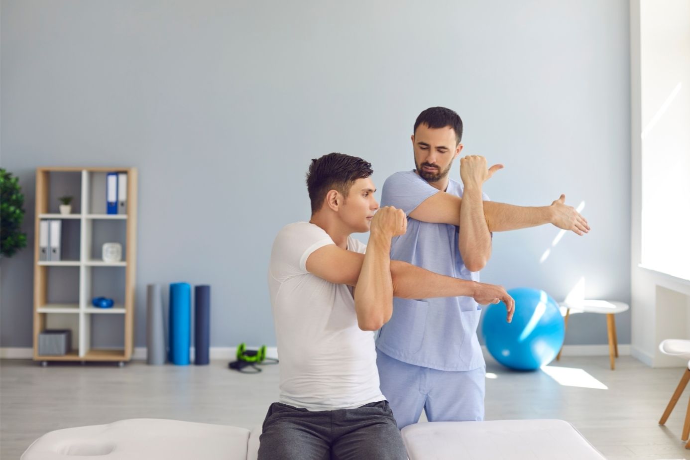 Does Frozen Shoulder Massage Therapy Work? : World Frozen Shoulder Clinic